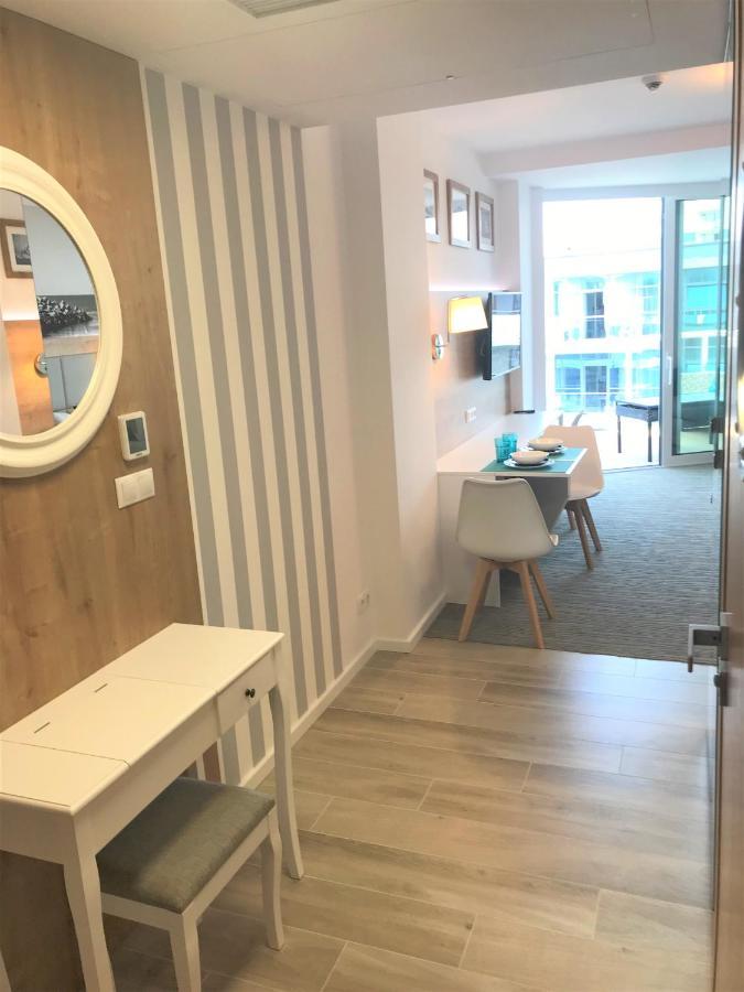 6 Pietro Seaside Apartment