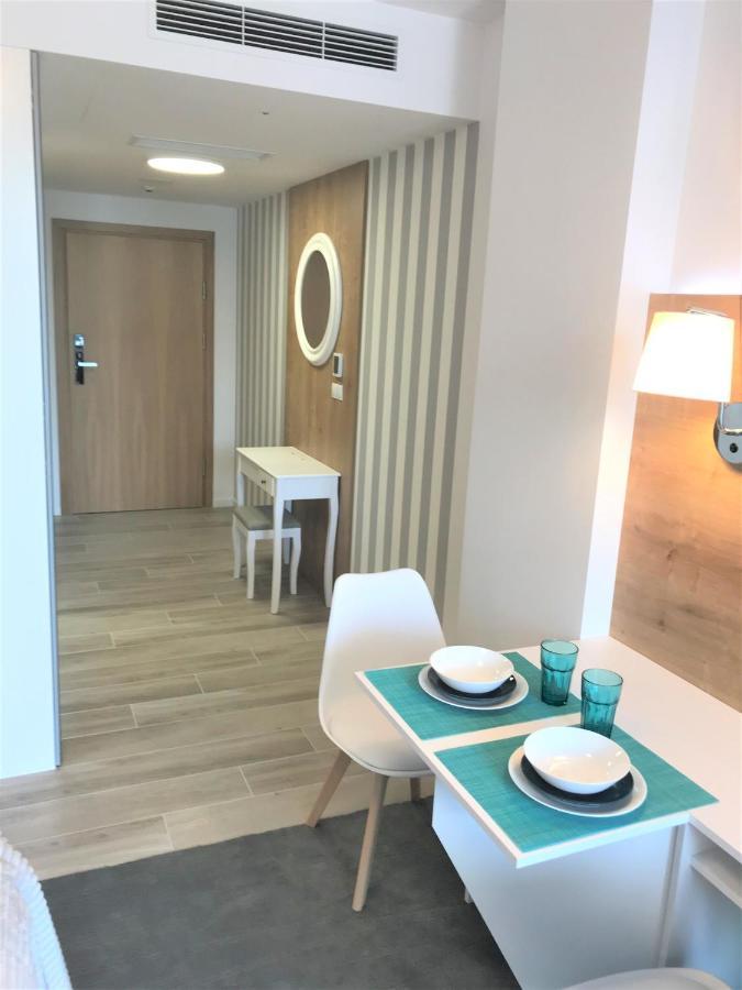 6 Pietro Seaside *