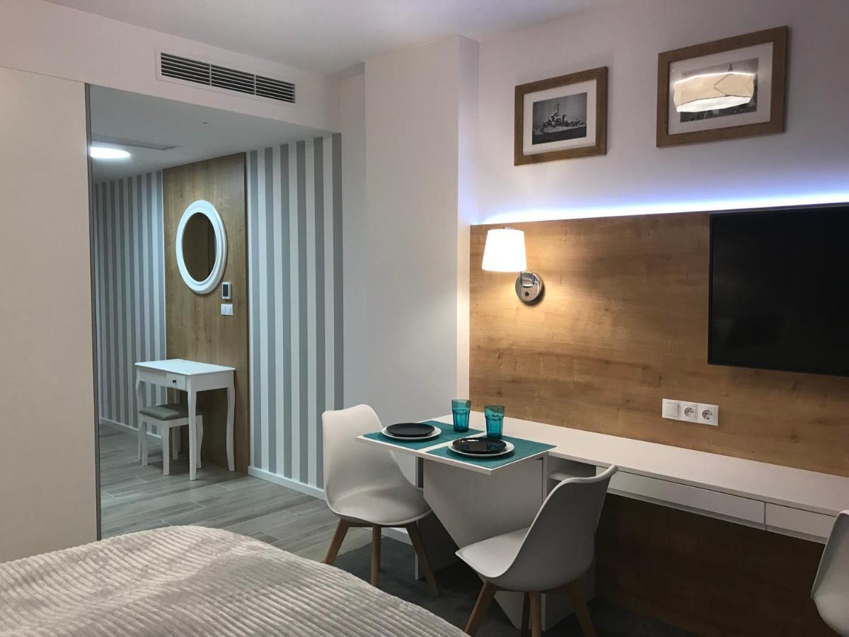 Apartment 6 Pietro Seaside *